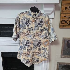 IVY CREW Beige Graphic Shirt